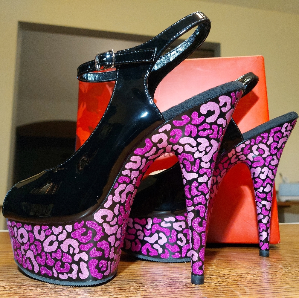 Pleaser delight 655